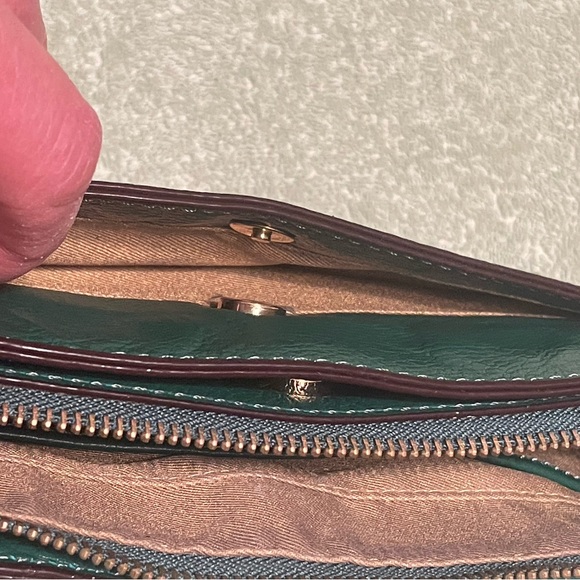 ANTONIO MELANI Emerald Green Leather Crossbody with Gold Accents - Picture 4 of 14